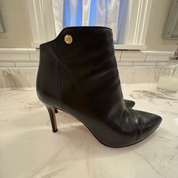 Louise et Cie Black Ankle Booties. Size 8.5 - Picture 4 of 13